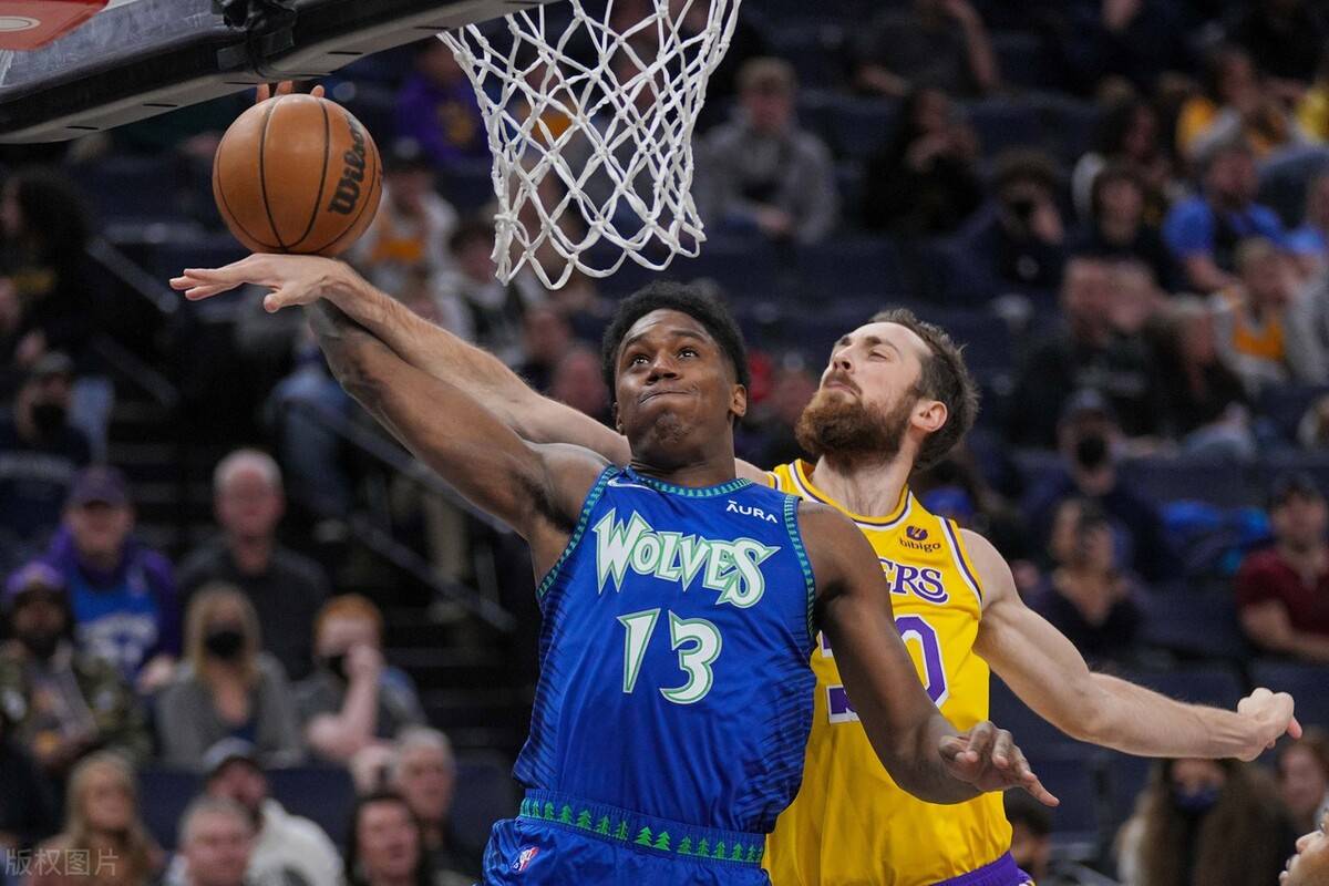 今晨托特纳姆调整名单以备CBA常规赛;伤情更新环节打磨;气氛紧张;训练强度明显提升的简单介绍 今晨托特纳姆调整名单以备CBA常规赛;伤情更新环节打磨;气氛紧张;训练强度明显提升的简单介绍