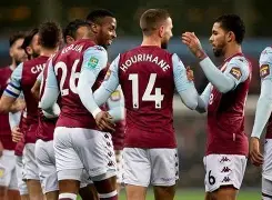 阿斯顿维拉训练开放日，集结日战术微调引欢呼，欧超杯在即，细节决定成败的简单介绍