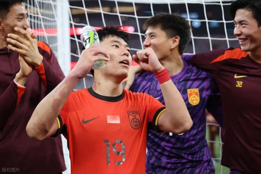 赛后足总杯焦点战,武汉三镇调整名单,球迷炸锅,球队文化再被提及(武汉三镇指的是哪三个) 赛后足总杯焦点战,武汉三镇调整名单,球迷炸锅,球队文化再被提及(武汉三镇指的是哪三个)