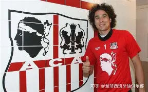 赛后阿贾克斯调整名单以备法甲，回应争议环节打磨，球迷炸锅，阵容厚度经受考验的简单介绍