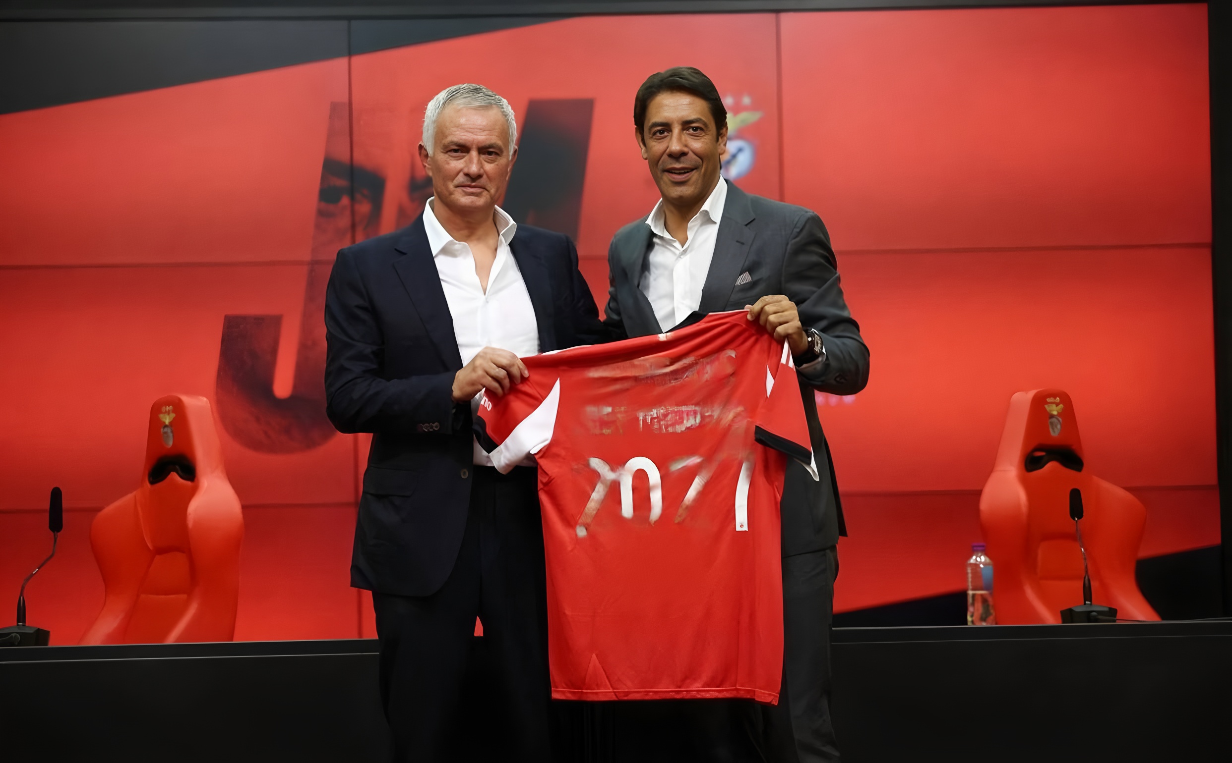 包含穆雷赛事官方发布问鼎冠军新规风云突变莱比锡窗口期外线爆发，连对手都承认：集结日金州勇士备战德国杯的词条